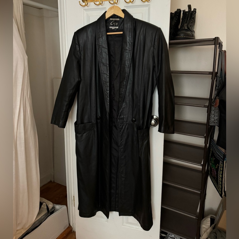 vintage leather trenchcoat - midsize friendly